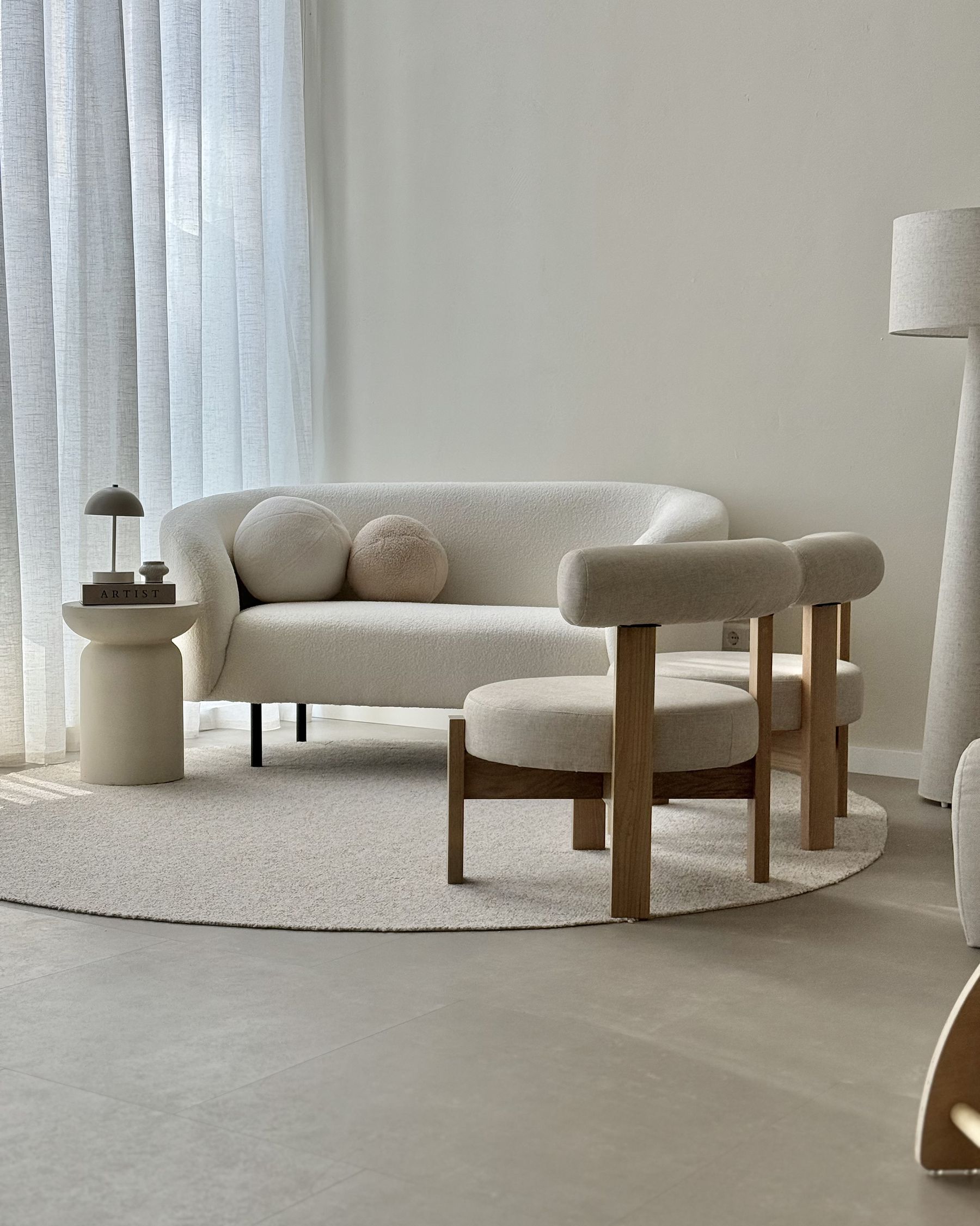 Sofa dla 2 osób NORDEN Boucle Biały